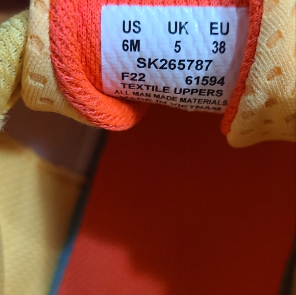 Saucony Men's Endorphin Pro 2 Running Shoes Size 6 - Picture 5 of 6